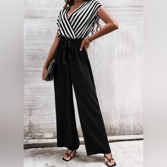 Vertical Striped Batwing Sleeve Wide Leg Jumpsuit - Picture 3 of 10
